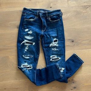 American Eagle dark wash ripped jegging Size 6